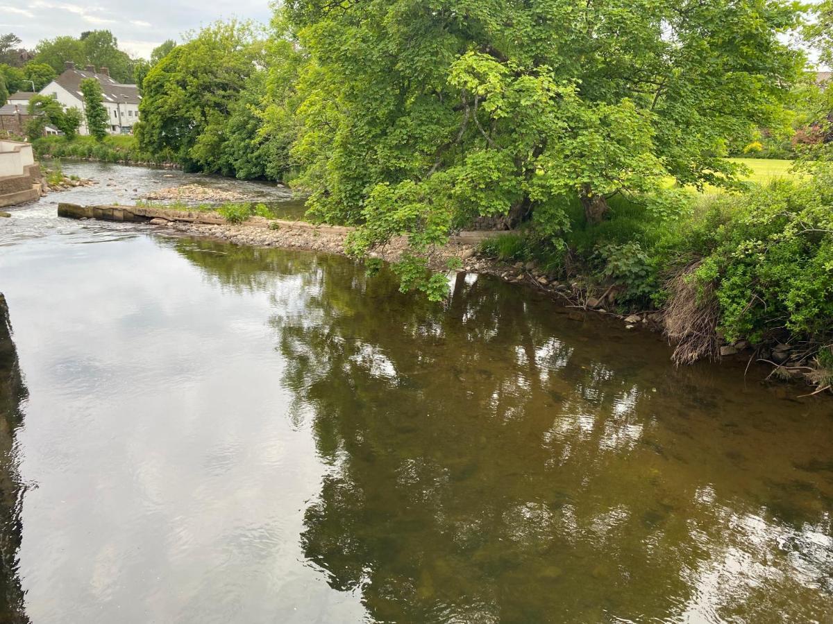 Riverbank Cottage Lake District Double Balcony Egremont  Exteriör bild