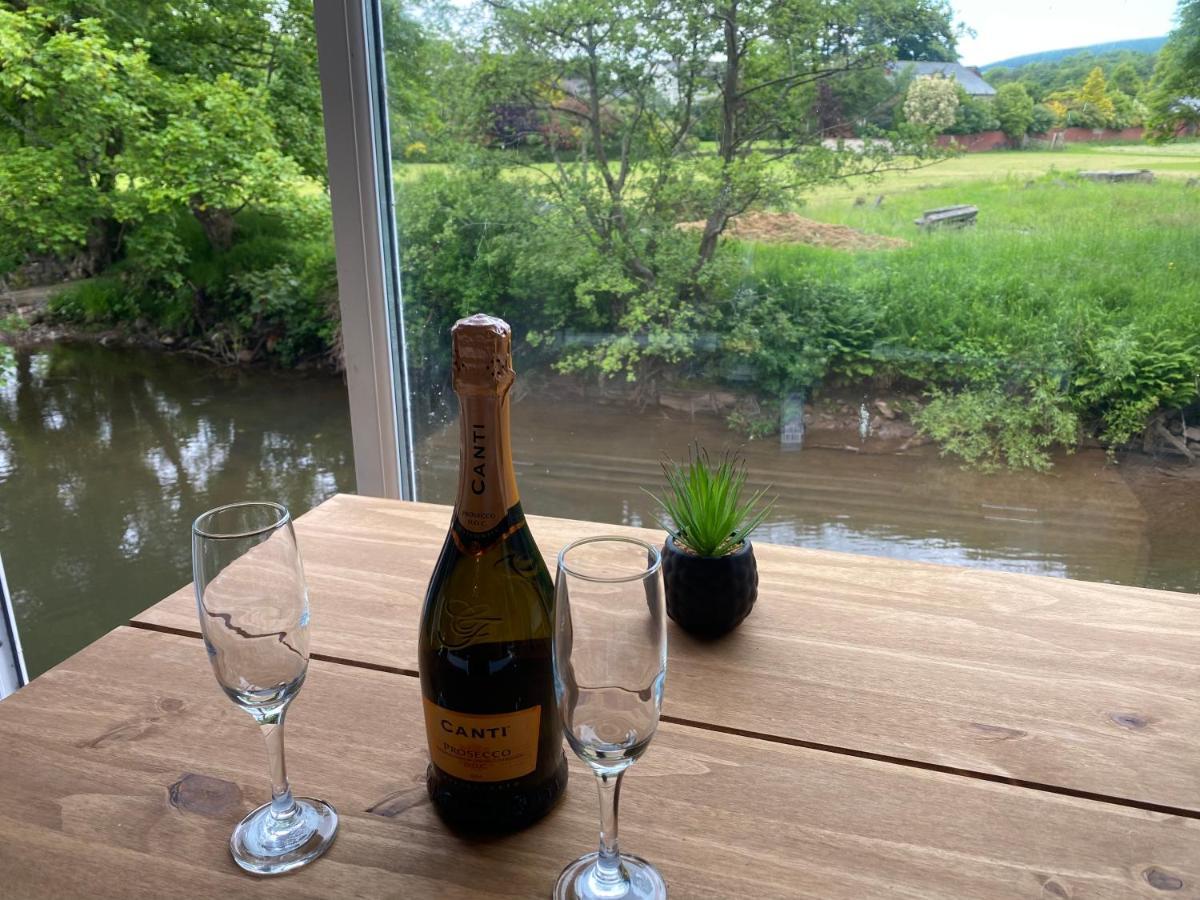 Riverbank Cottage Lake District Double Balcony Egremont  Exteriör bild